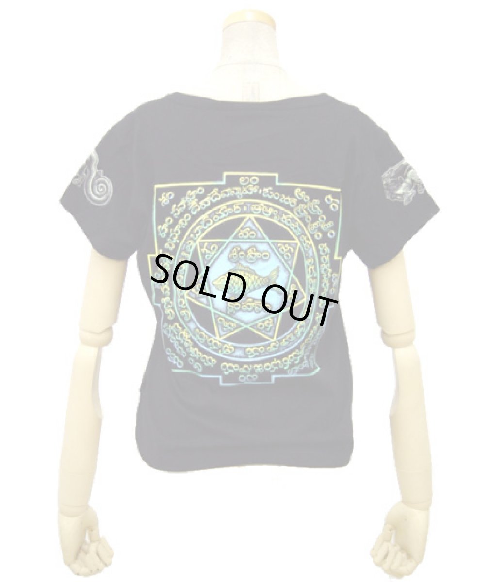 画像1: CHILL OUT PLANETレディースTシャツ「フィッシュ/ブラック」 (1)