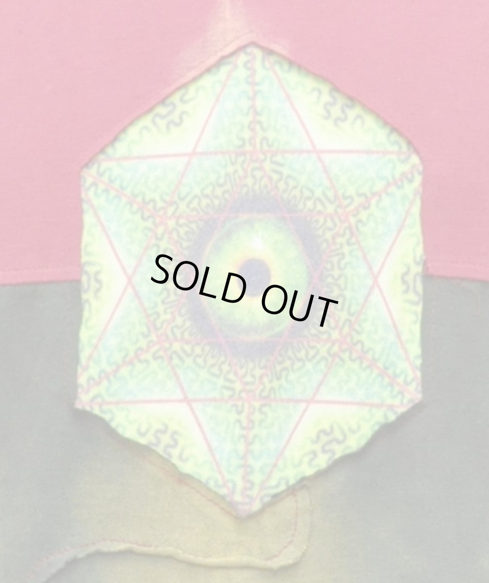 画像2: PUMAYANA メンズ・長袖カットソー「Nao / レッド×グリーン」 (2)