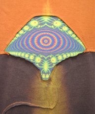 画像2: PUMAYANA メンズ・長袖カットソー「Mescaline / オレンジ×ブラウン」 (2)