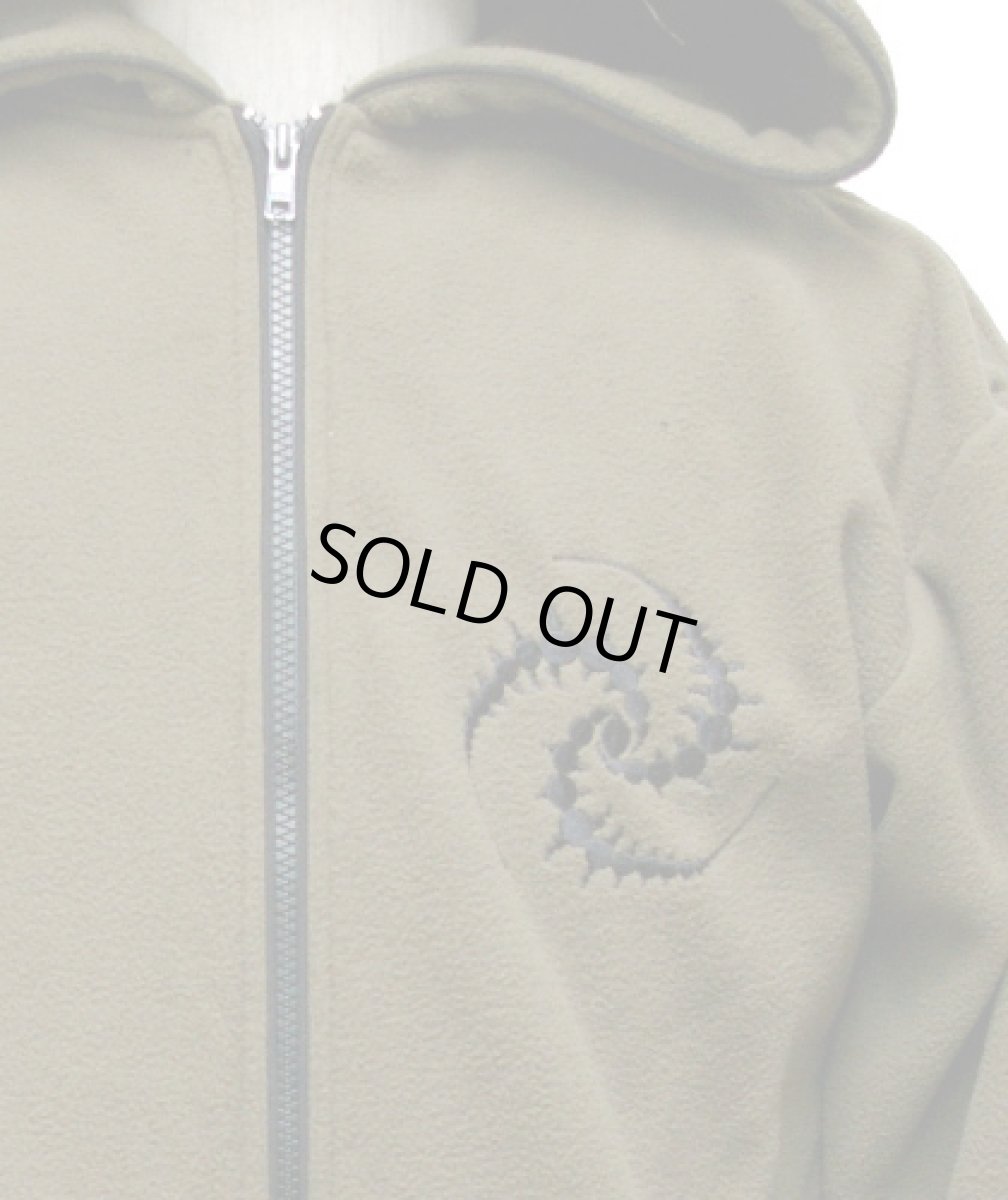 画像4: SPACE TRIBEユニセックス・フリースパーカー「Black Triskelion/カーキ」 (4)