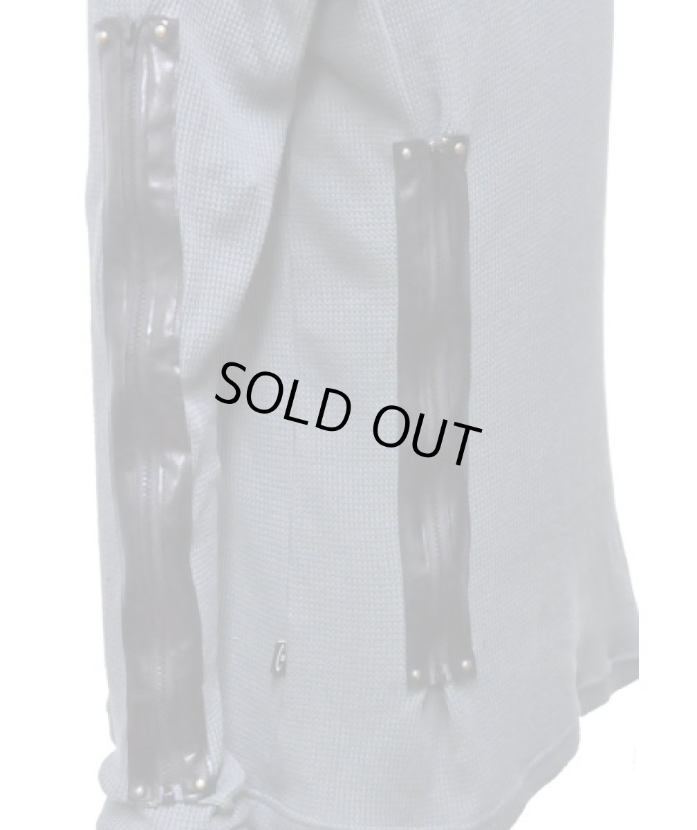 画像4: PSYLO メンズ・長袖「Zipped Waffel Sweater / グレー」 (4)