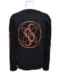 画像4: SPACE TRIBEメンズ・長袖Tシャツ「UV Orange DNA Orbit」 (4)