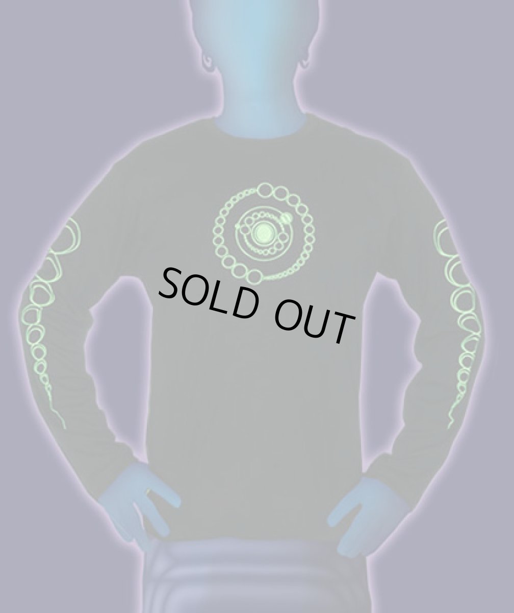 画像1: SPACE TRIBEメンズ・長袖Tシャツ「UV Lime DNA Orbit」 (1)