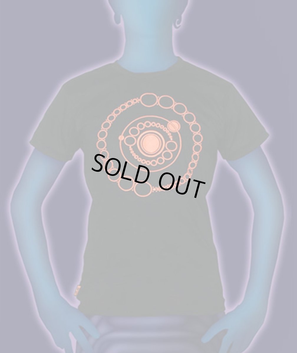 画像1: SPACE TRIBEメンズ・Tシャツ「UV Orange DNA Orbit」 (1)