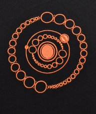 画像3: SPACE TRIBEメンズ・長袖Tシャツ「UV Orange DNA Orbit」 (3)