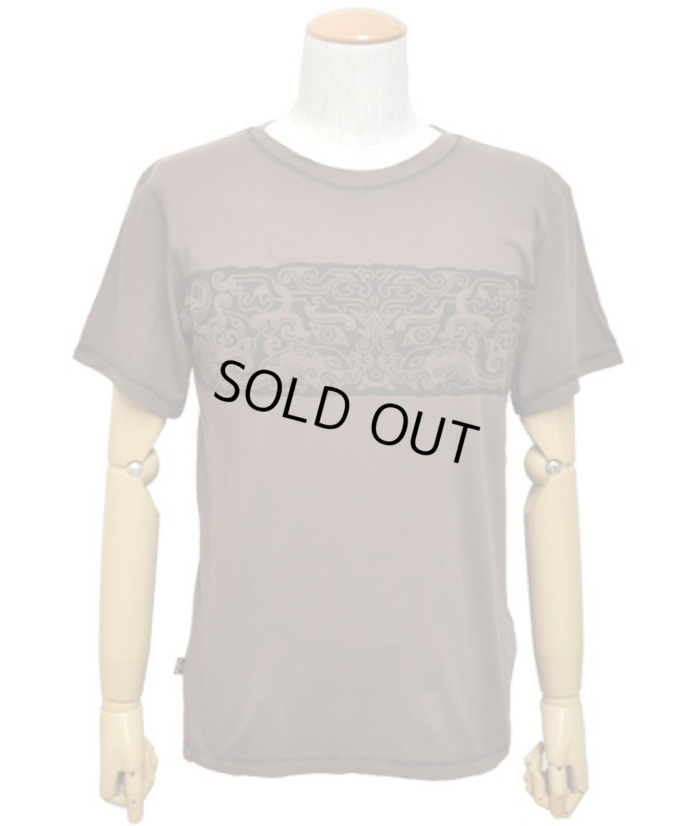 画像2: PSYLO メンズ・半袖Tシャツ「Jainee Tee / モカブラウン」 (2)