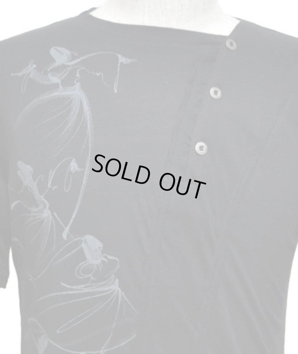 画像4: PSYLO メンズ・半袖カットソー「Slanted Tee / ブラック」 (4)