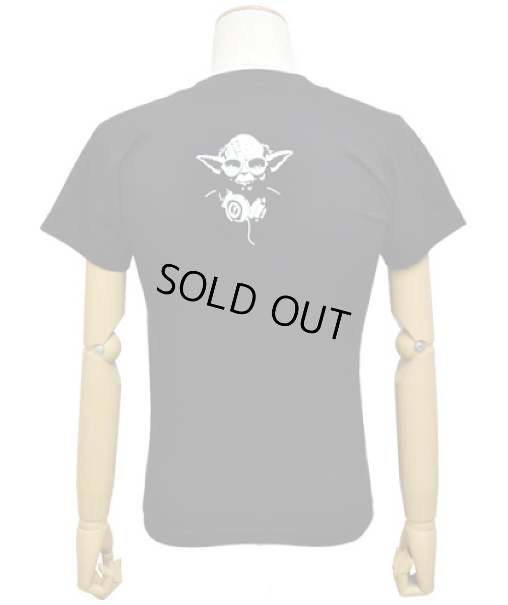 画像3: ユニセックス・Tシャツ「DJ Yoda / ブラック×ピンク」Sサイズ (3)