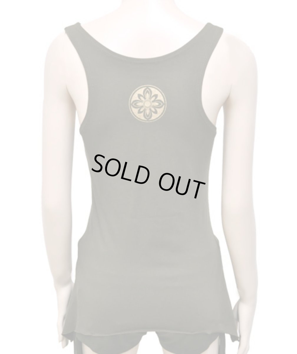 画像4: KAYO - Anime Clothing ノースリーブ「Aztec Sun Tank / オリーブ」 (4)