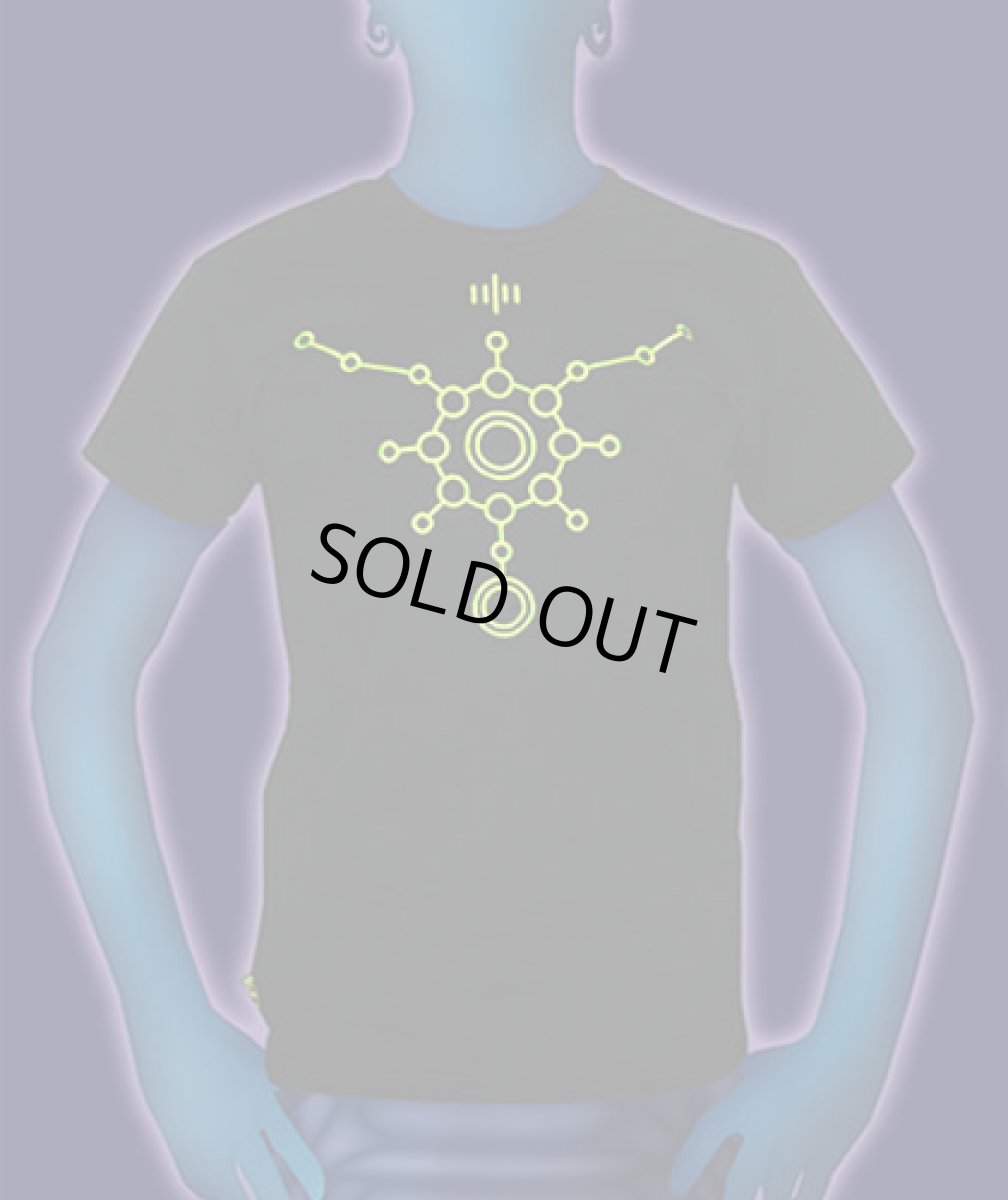 画像1: SPACE TRIBEメンズ・Tシャツ「UV Yellow Alien Glyph」 (1)