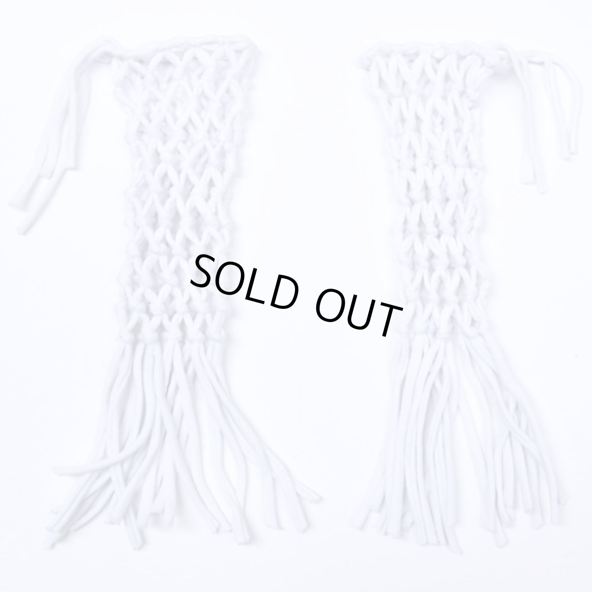 画像2: KAYO - Anime Clothing ハンドアクセサリー「Goddess Hand Cuff / ホワイト」 (2)