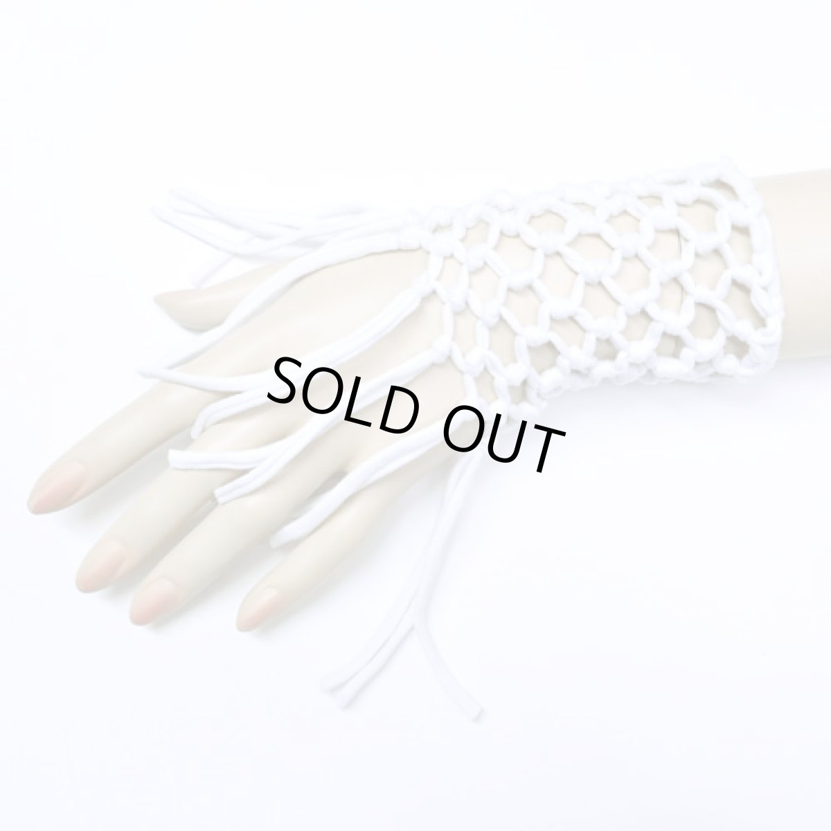 画像1: KAYO - Anime Clothing ハンドアクセサリー「Goddess Hand Cuff / ホワイト」 (1)