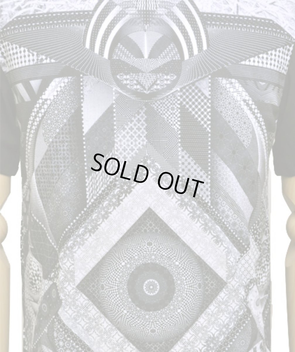 画像2: IMAGINARY FOUNDATION メンズ・パネルTシャツ「FEARLESS SYMMETRY」 (2)