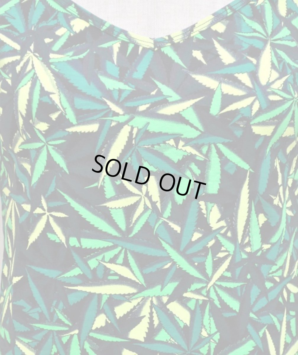 画像2: SPACE TRIBEレディース・Tシャツ「Sea of Green Weed」 (2)