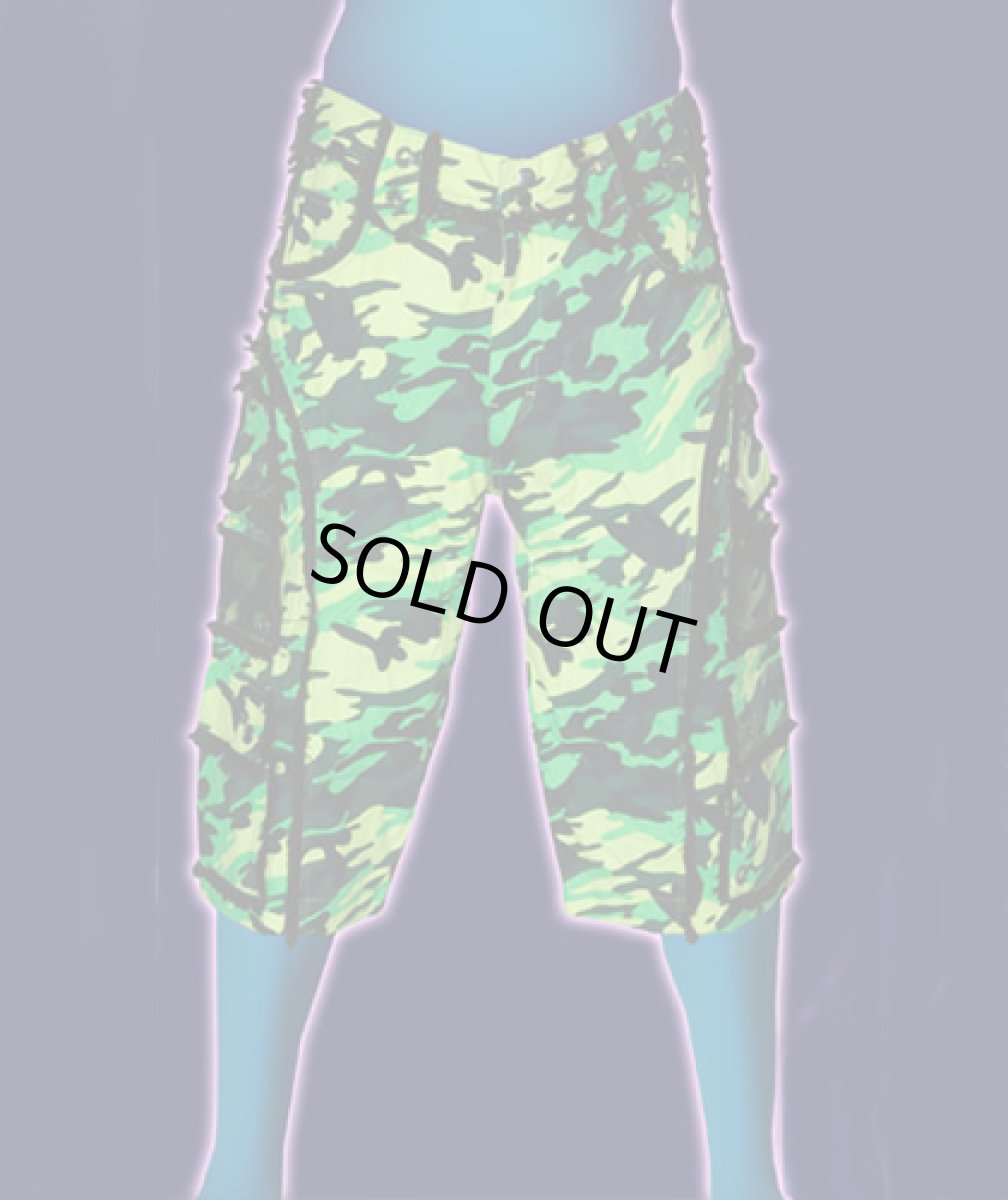 画像2: SPACE TRIBEメンズ・ハーフパンツ「Fluffy / Green Camouflage」 (2)