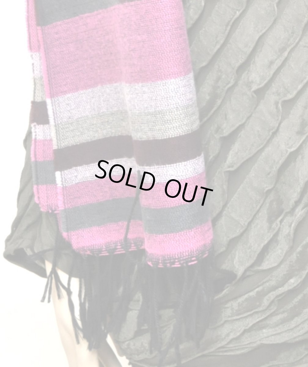 画像2: オルテガ柄・ボリュームマフラーストール／ピンク (2)