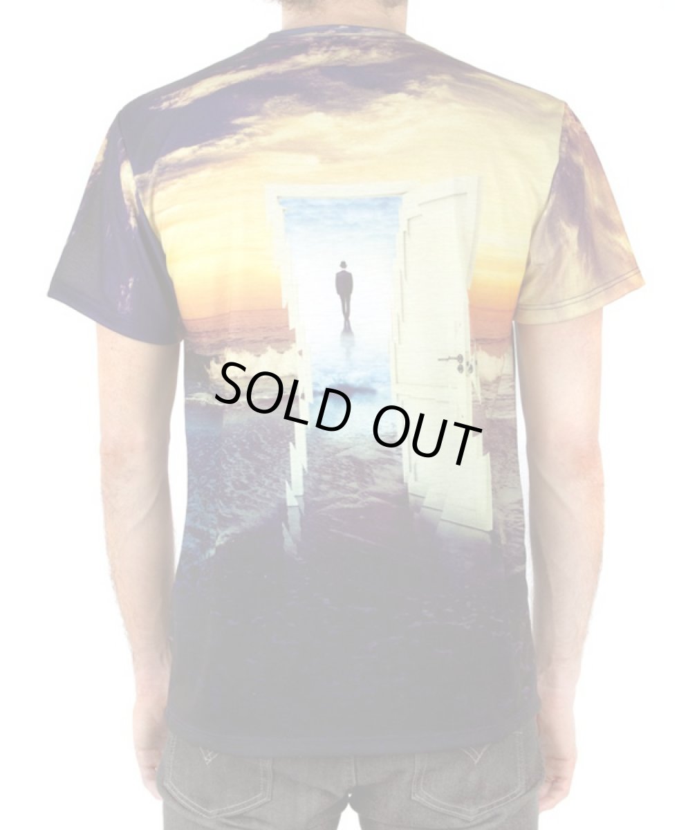 画像2: IMAGINARY FOUNDATION メンズ・サブリメイションTシャツ「The Transition」 (2)