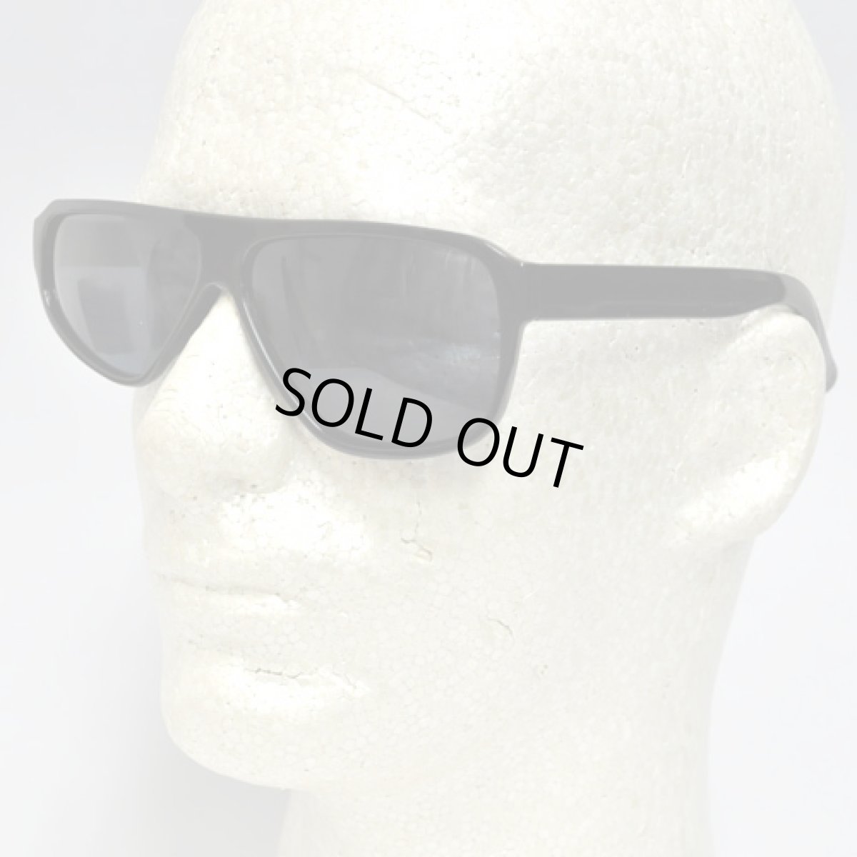 画像2: サングラス「ASYMMETRIC-FLATTOP/ブラック」 (2)