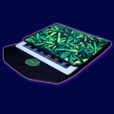 画像1: SPACE TRIBE「iPad & タブレットケース／Sea of Green Weed」 (1)