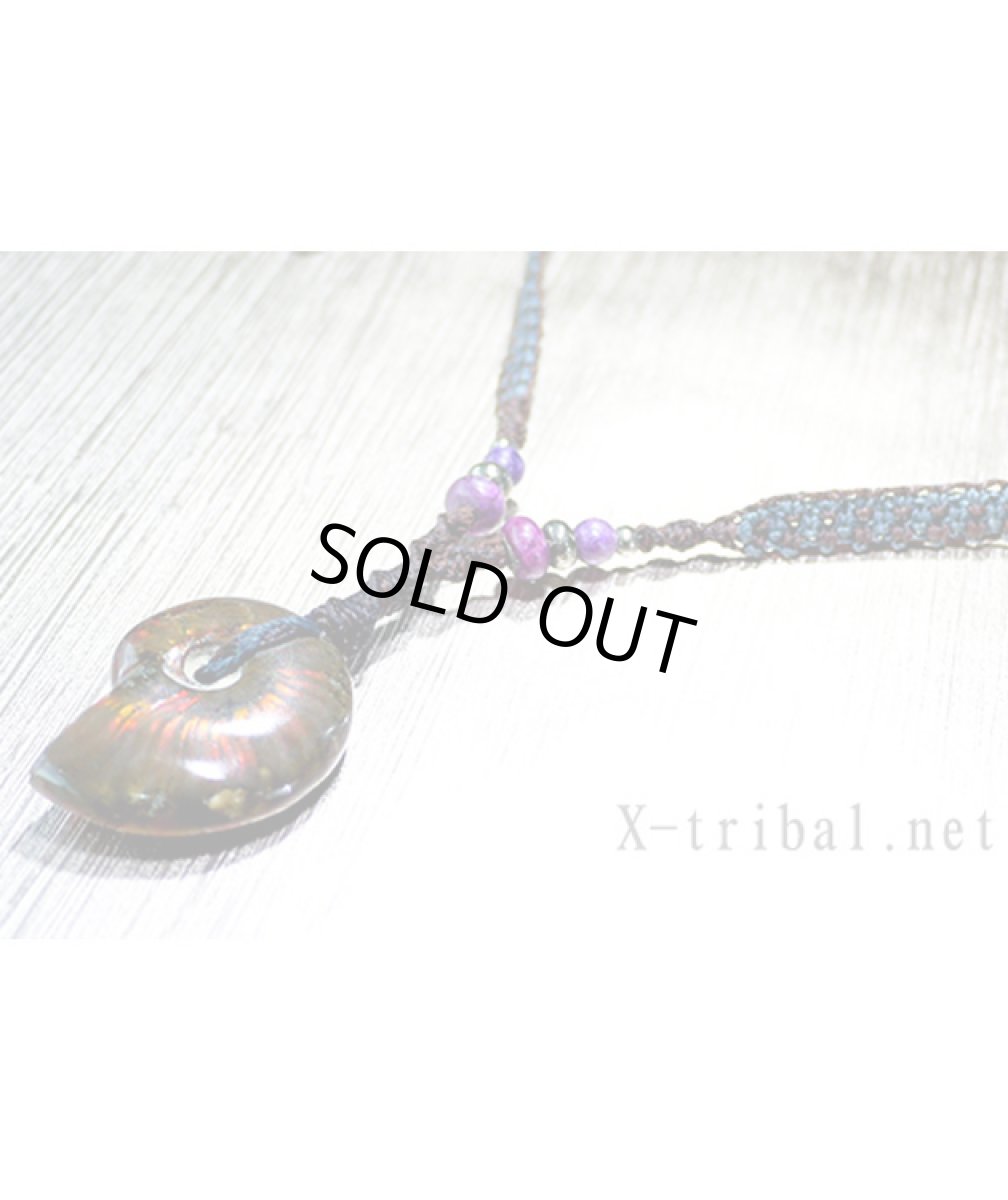 画像2: X-tribal「レインボーアンモナイト・ネックレス」 (2)