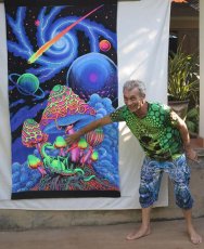 画像3: SPACE TRIBEバティック 1.2m × 2m「Cosmic Shrooms」 (3)