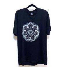 画像2: ALEX GREY  メンズTシャツ「Vision Crystal Tondo」 (2)