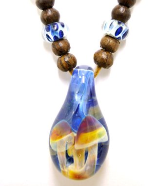 Shanti Glass ガラス ペンダント アート 作家 サイケデリック ゴア shantiglass (@shanti.glass) · Kushima-shi, Miyazaki