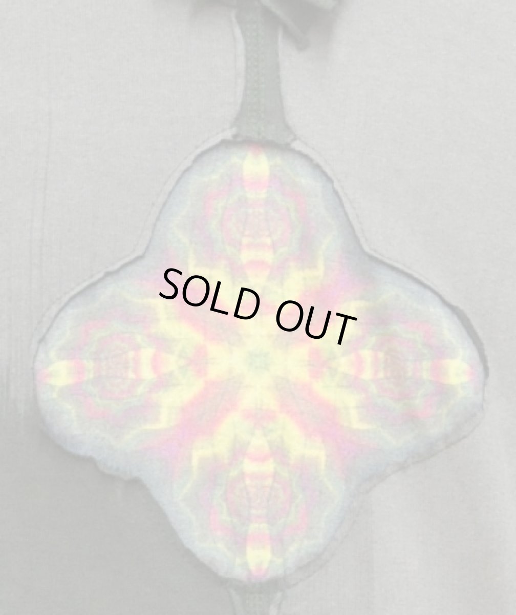 画像2: PUMAYANA メンズ・長袖カットソー「Anaconda / グレー×グリーン」 (2)