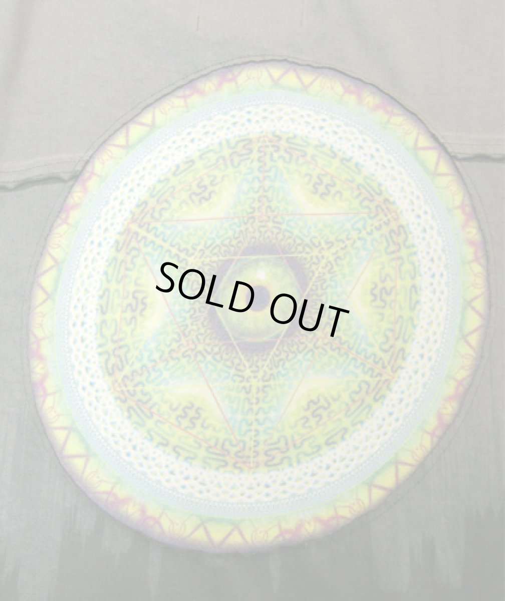 画像4: PUMAYANA メンズ・半袖Tシャツ「ANao / グレー×グリーン」 (4)