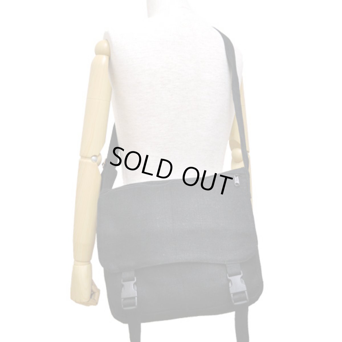 画像5: ECOLUTION バッグ「The Classic Messenger Bag / ブラック」 (5)