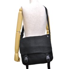 画像5: ECOLUTION バッグ「The Classic Messenger Bag / ブラック」 (5)