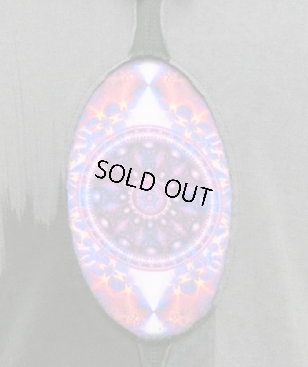 画像2: PUMAYANA メンズ・長袖カットソー「Activated DNA / グレー×グリーン」 (2)