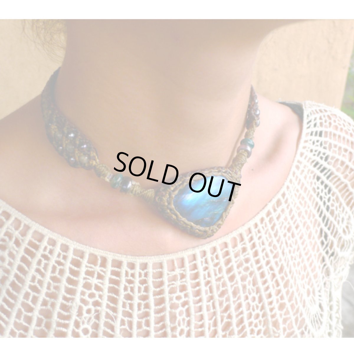 画像2: X-tribal「ラブラドライト・チョーカー トライアングル"インティ"」 (2)