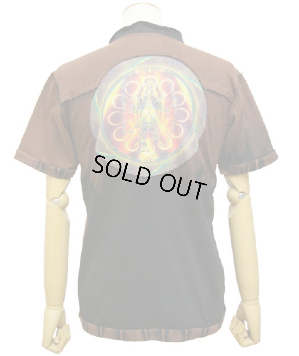 画像3: PUMAYANA メンズ・Vネック半袖Tシャツ「Shiva Powa / ブラウン×ブラック」 (3)