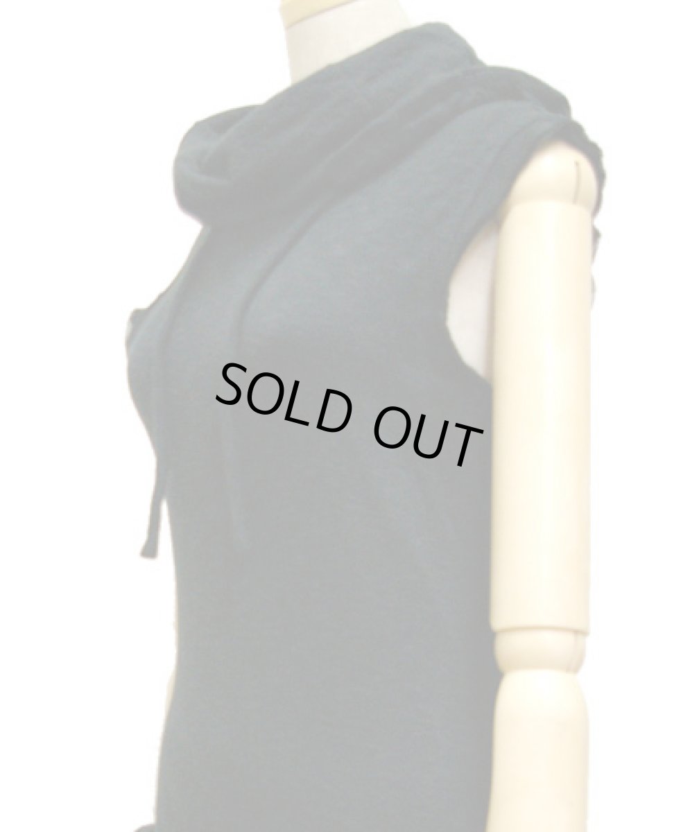 画像2: PSYLO レディース・ノースリーブ・ワンピース「Soba Sleeveless / ブラック」 (2)